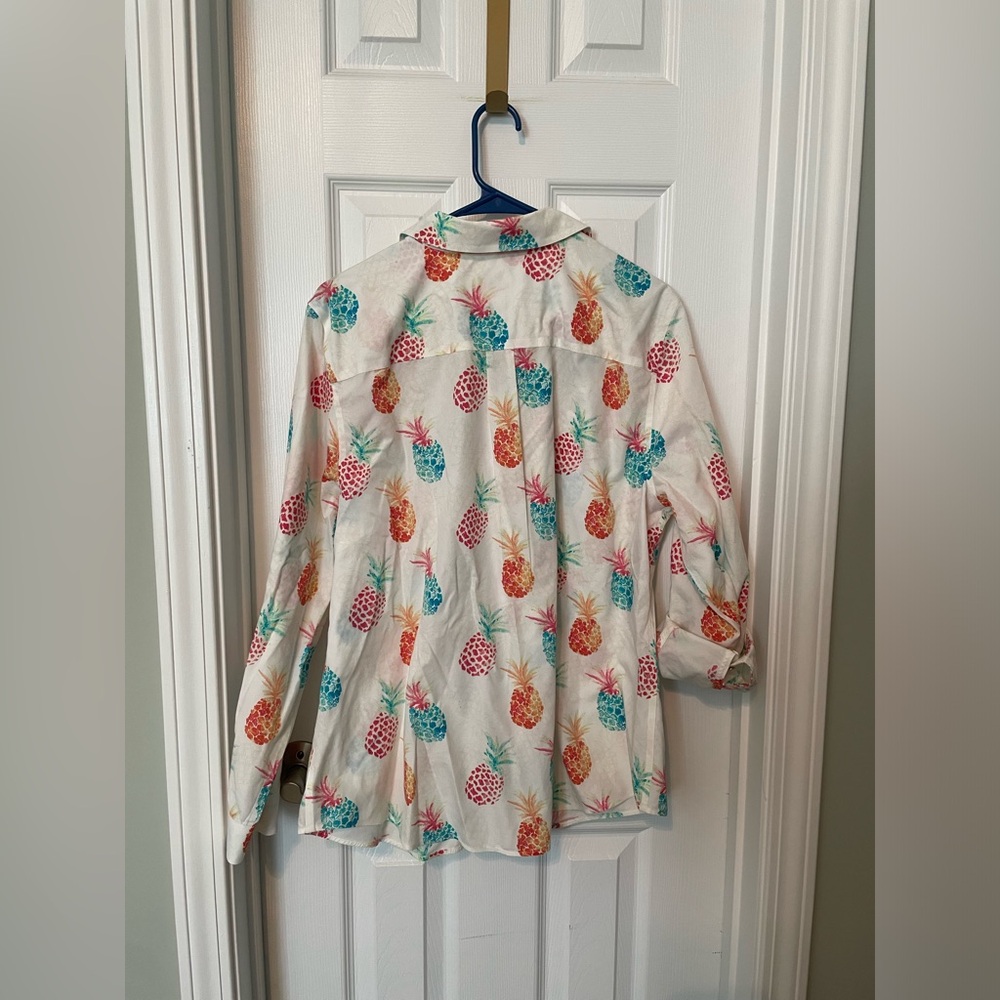 Chicos No-Iron Button down shirt. Hardware Roll Tab Sleeves Pineapple Print. - Picture 3 of 6